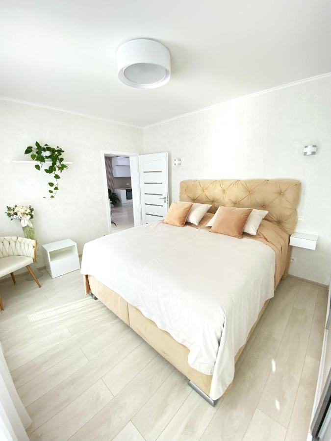 Die Eleganz - Apartment Near The City Center With Free Parking Bratislava Esterno foto