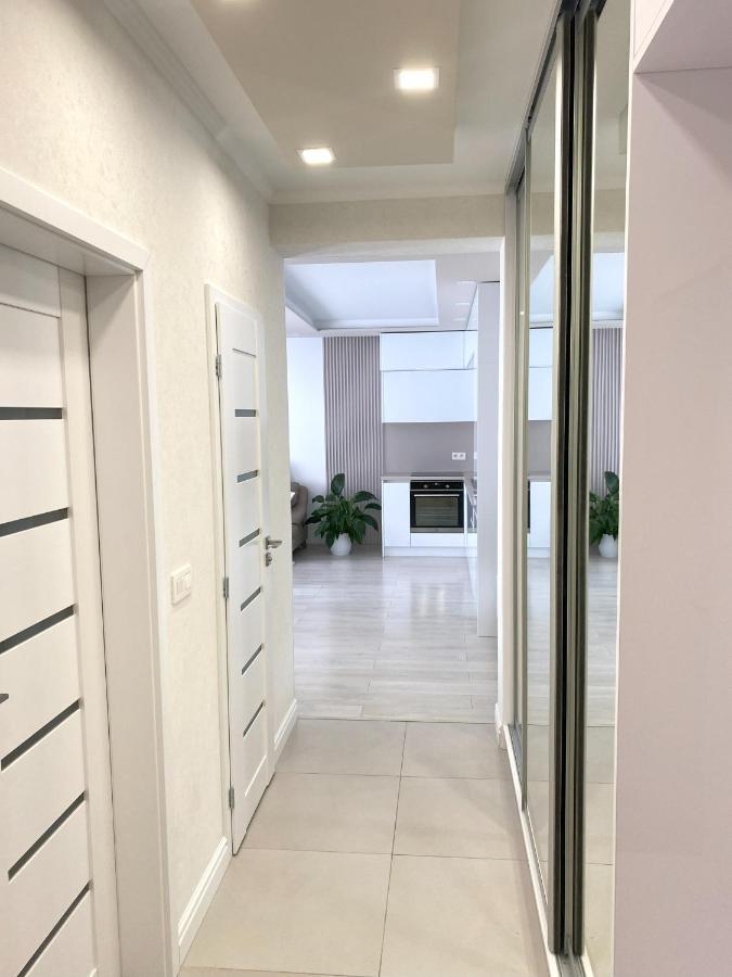 Die Eleganz - Apartment Near The City Center With Free Parking Bratislava Esterno foto
